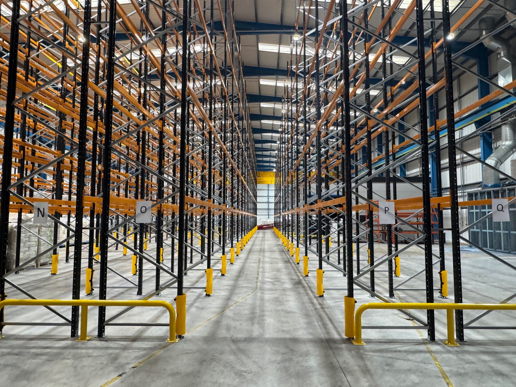 Pallet racking banner